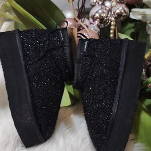 Bearpaw Super Shorty Black/Silver Platform Youth boots Size12 New